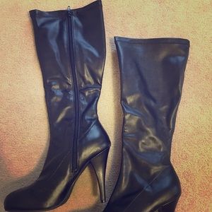 Steve Madden black leather boots, size 8.5